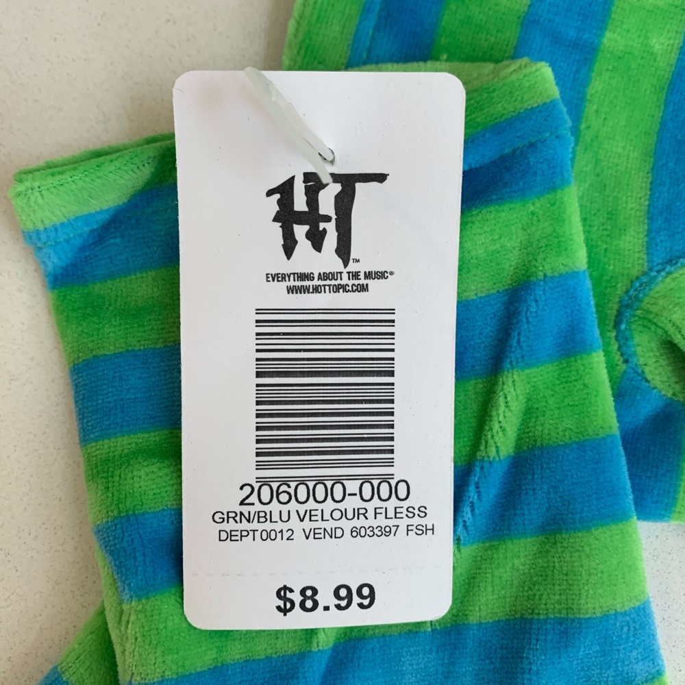 NWT Hot Topic velour fingerless gloves - Picture 2 of 8